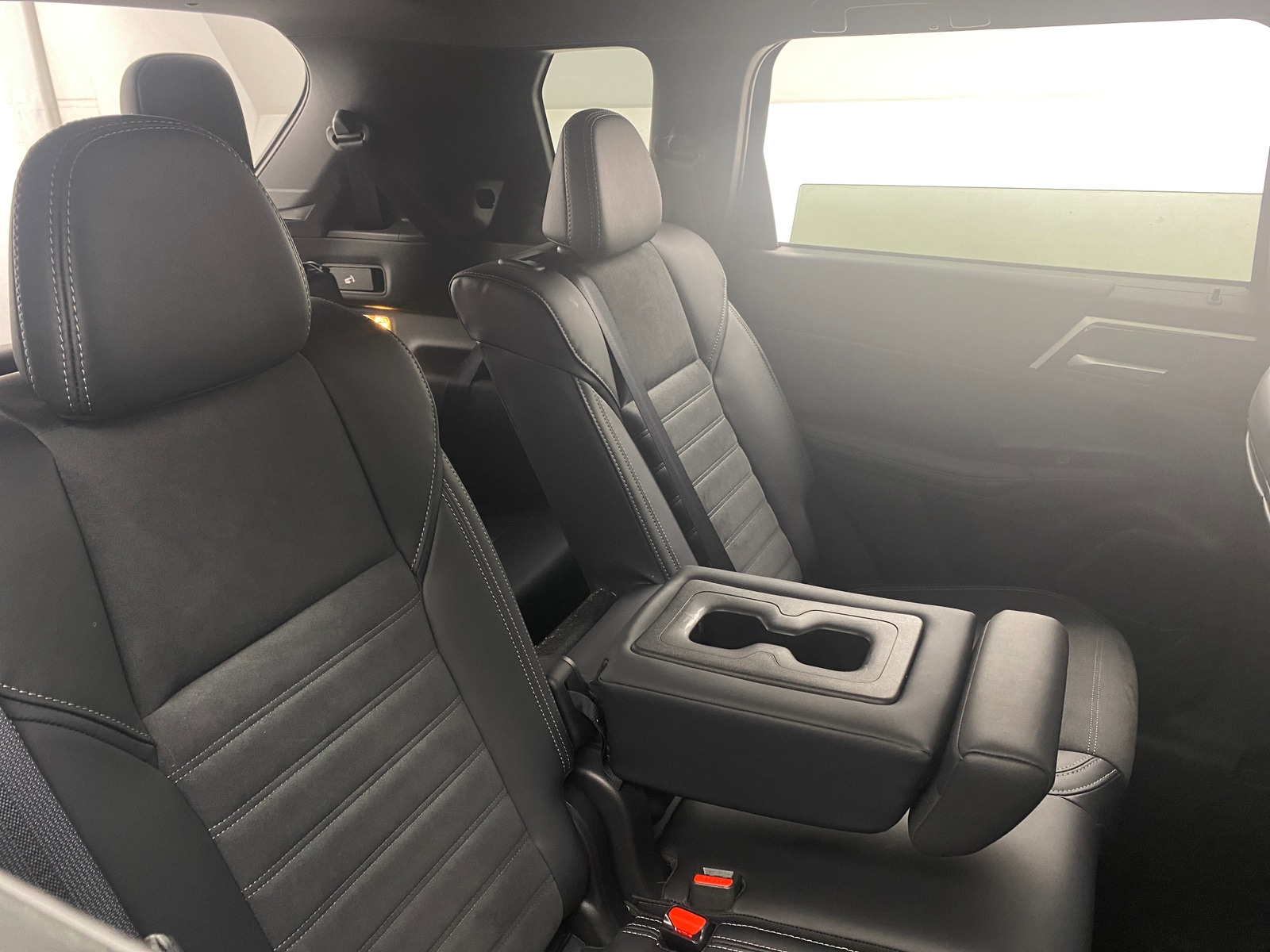 Thumbnail: 2024 Mitsubishi Outlander - 5