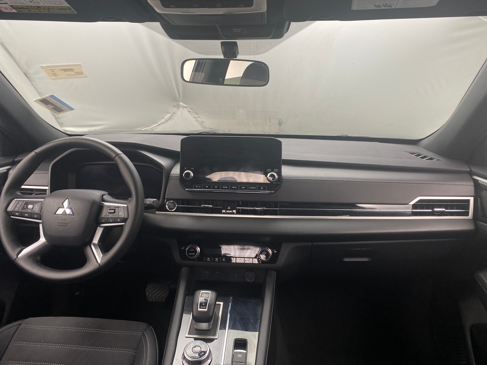 Thumbnail: 2024 Mitsubishi Outlander - 2