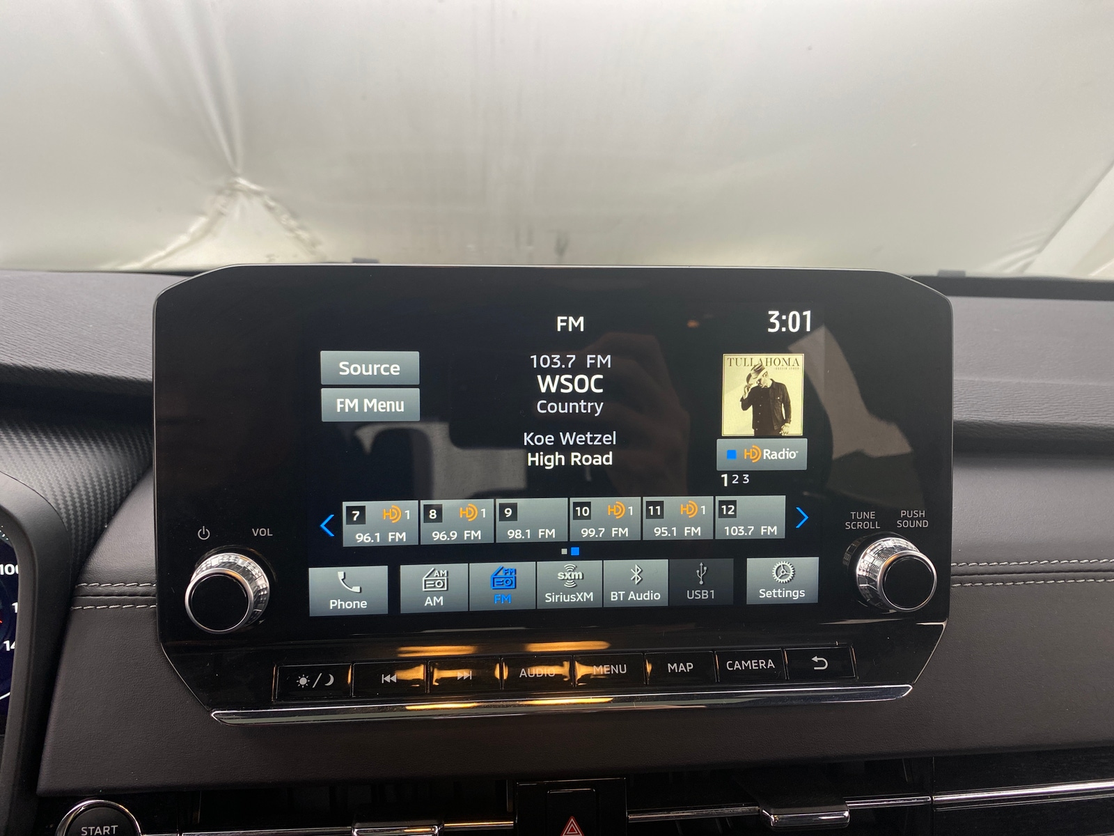 Thumbnail: 2024 Mitsubishi Outlander - 3