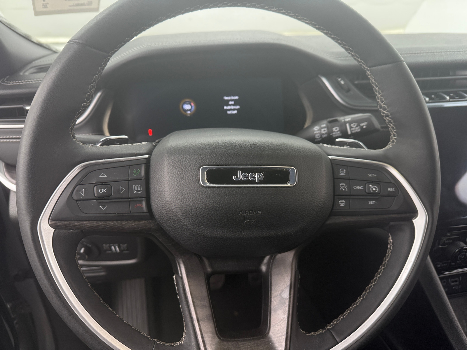 Thumbnail: 2024 Jeep Grand Cherokee L - 5