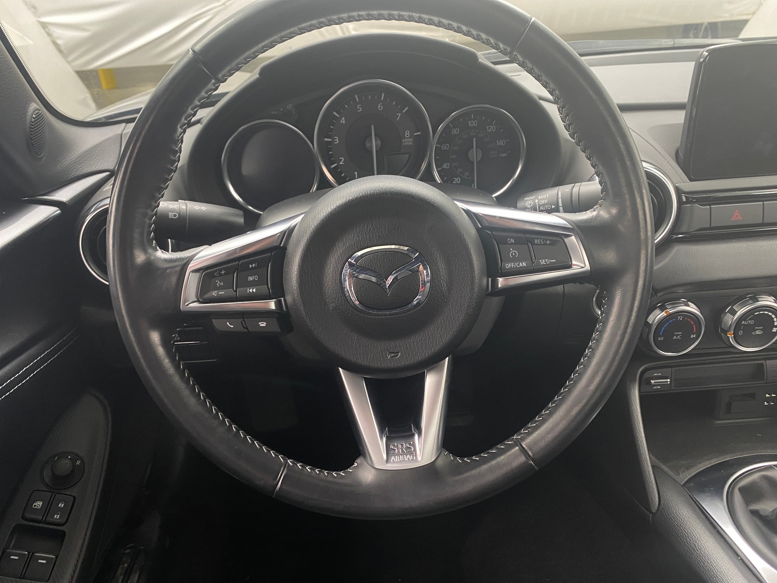 Thumbnail: 2020 Mazda MX-5 Miata - 4