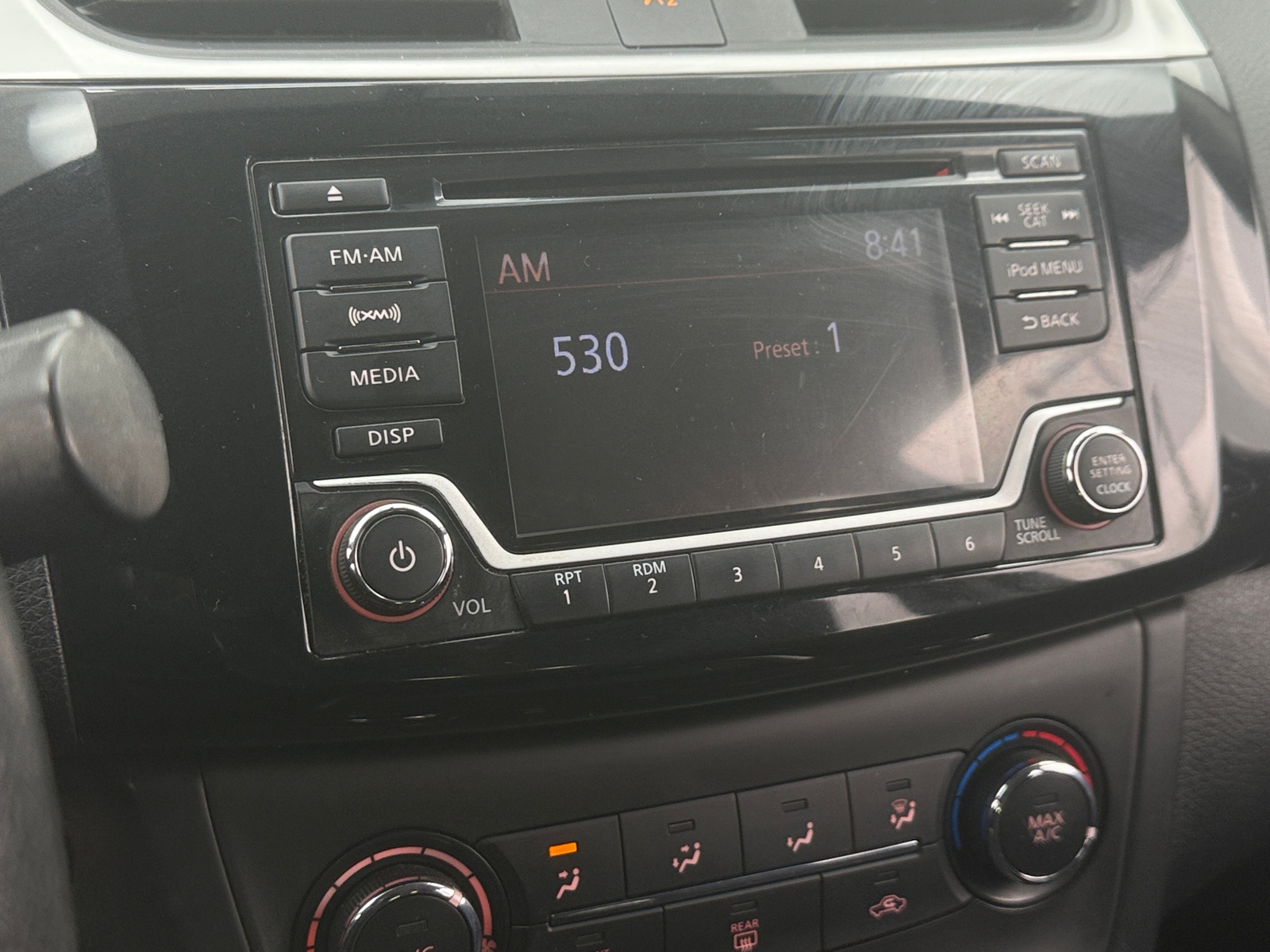 Thumbnail: 2017 Nissan Sentra - 4