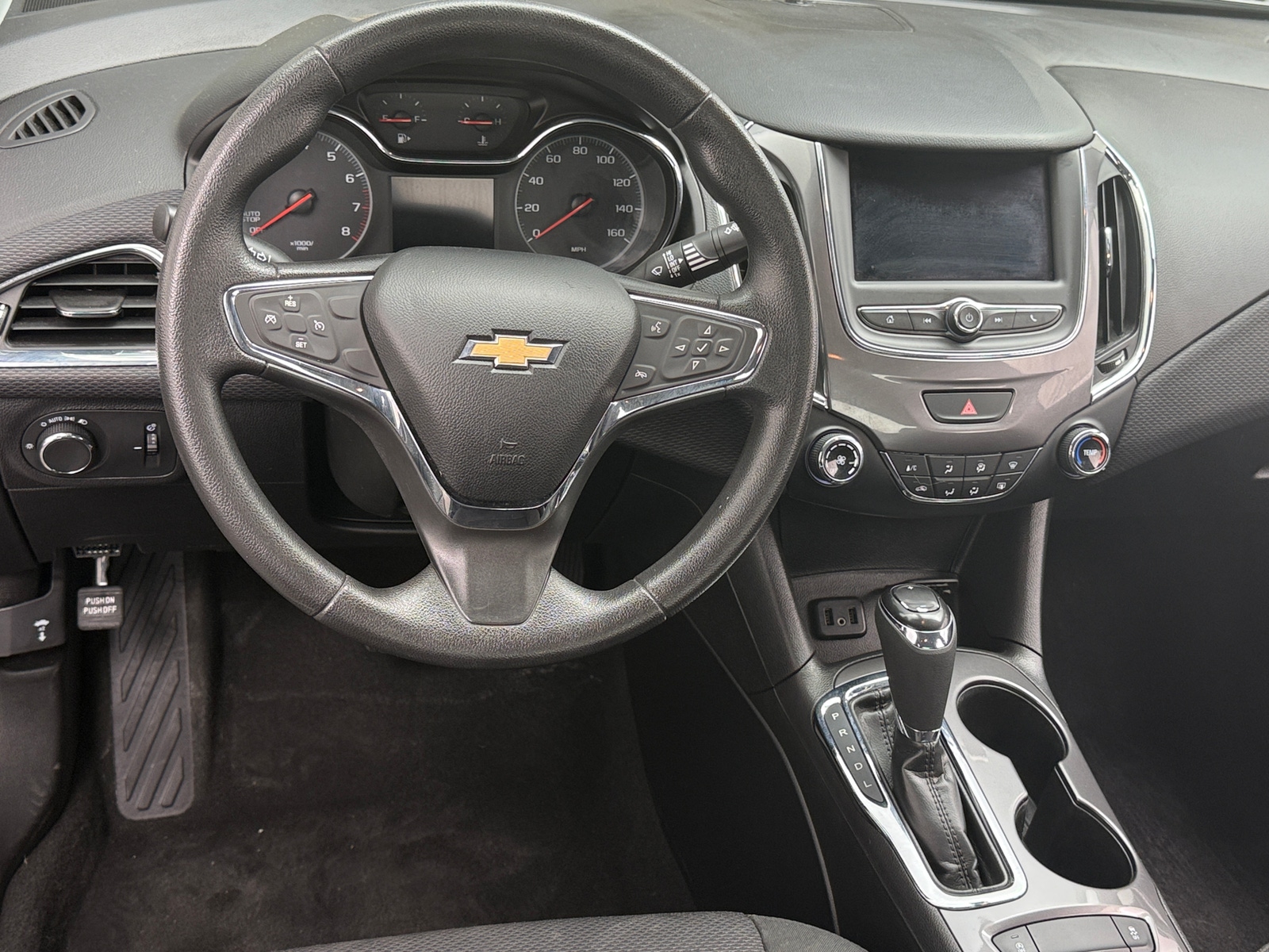 Thumbnail: 2019 Chevrolet Cruze - 5