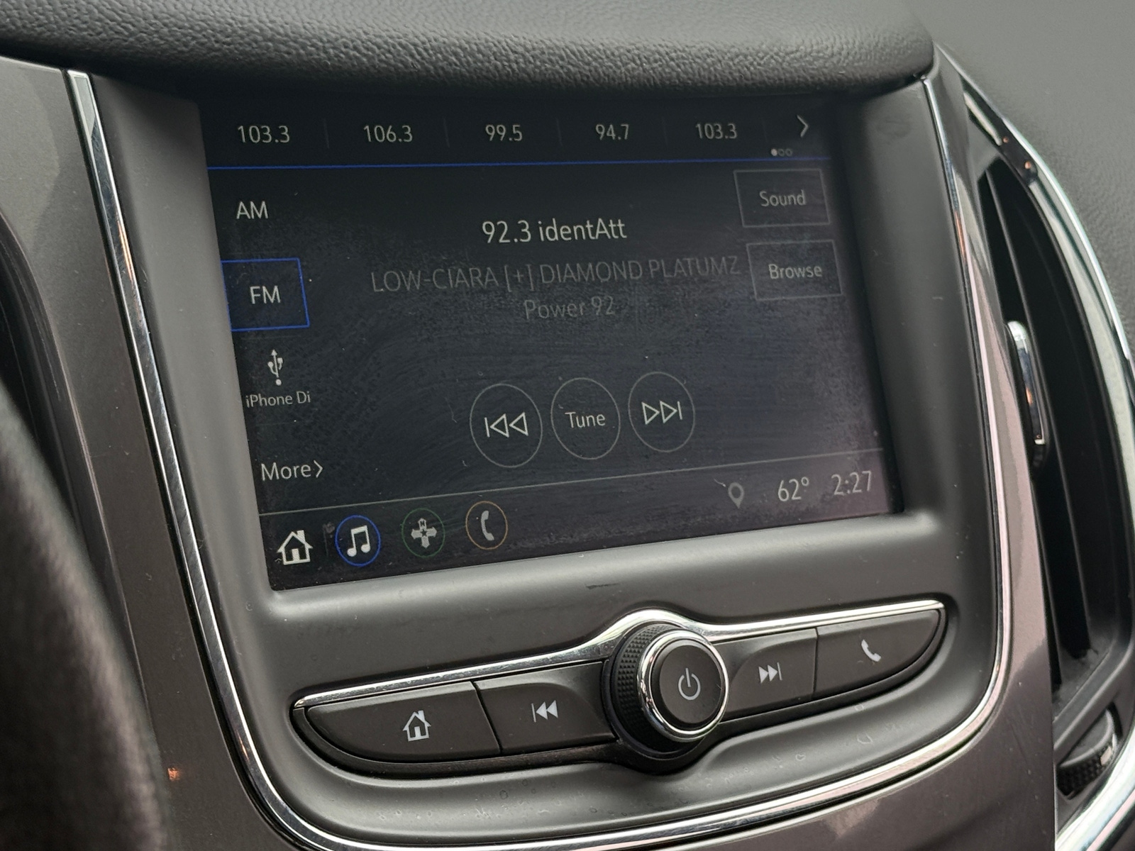 Thumbnail: 2019 Chevrolet Cruze - 4