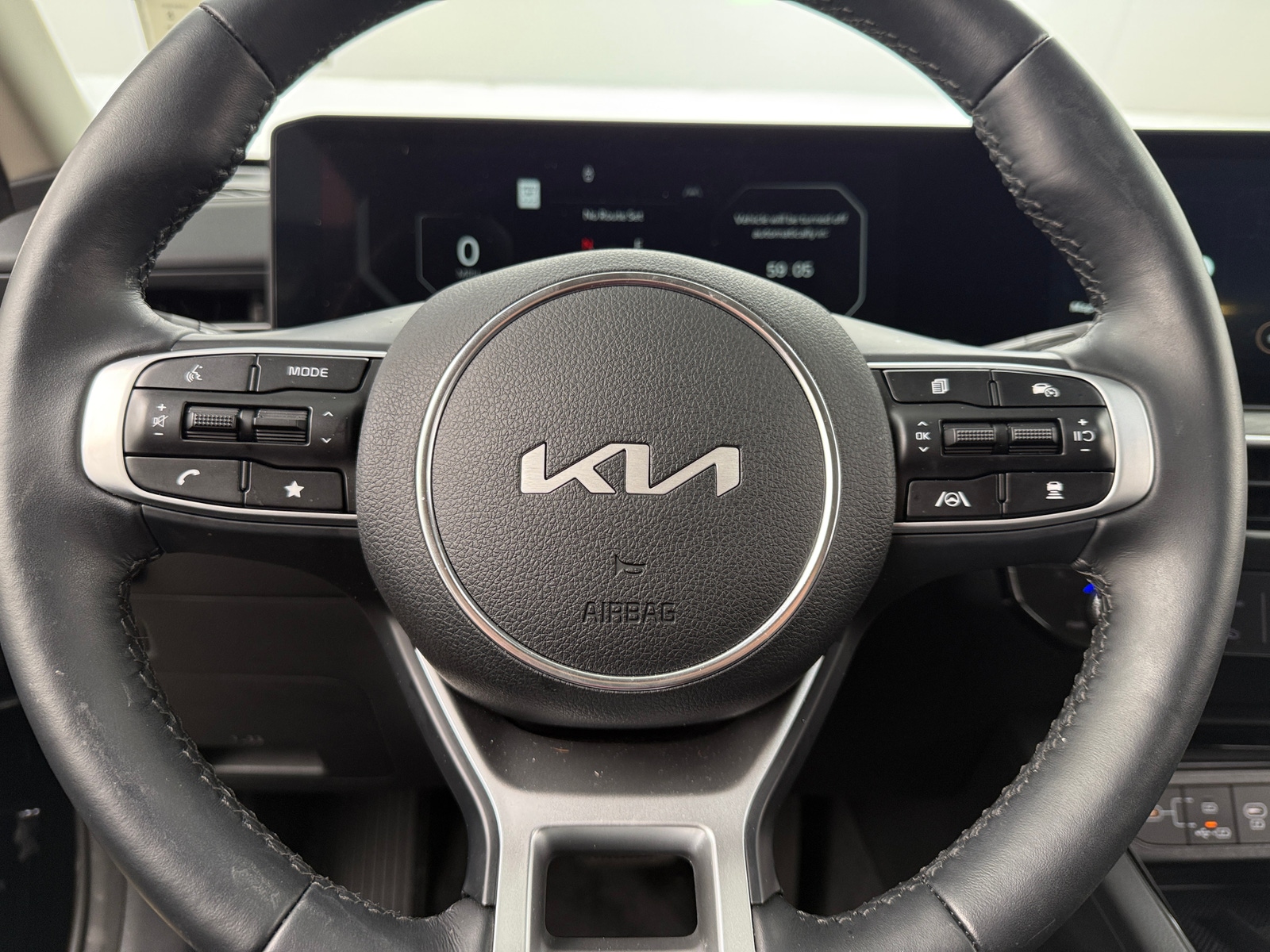 Thumbnail: 2025 Kia K5 - 4