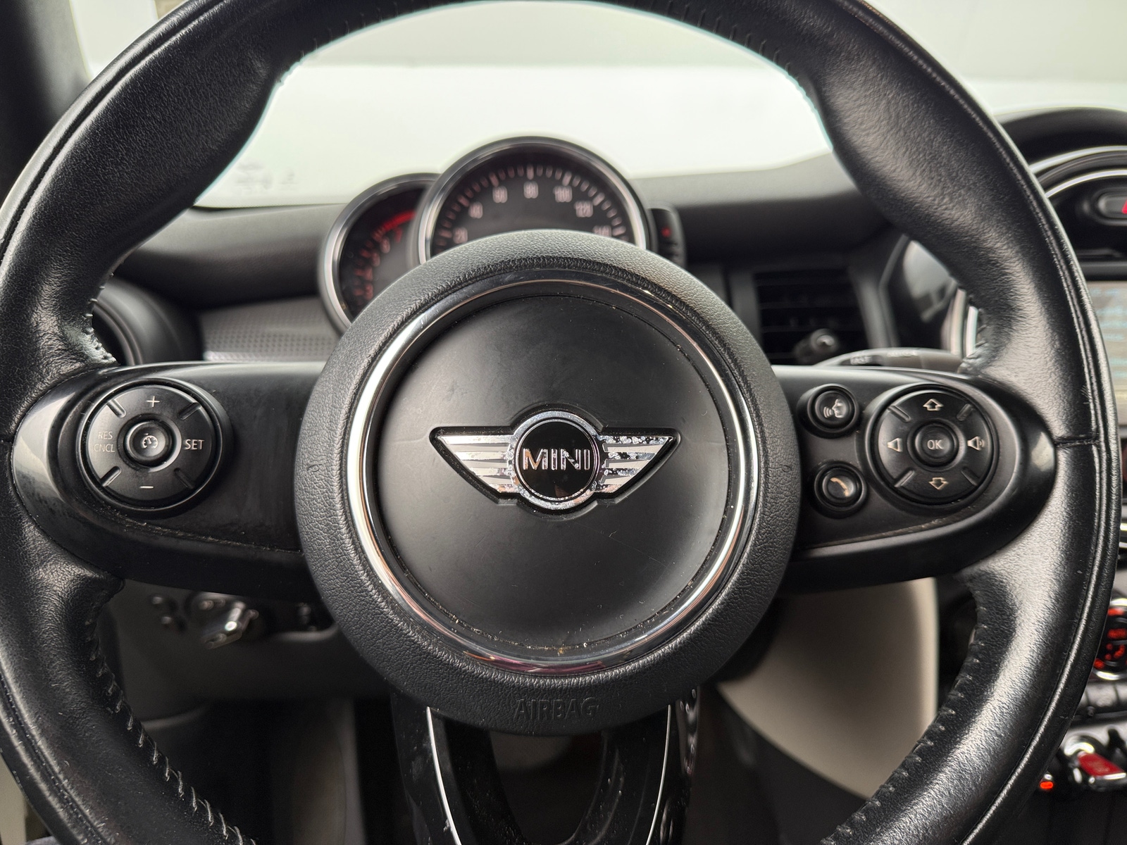 Thumbnail: 2017 MINI Cooper Convertible - 4