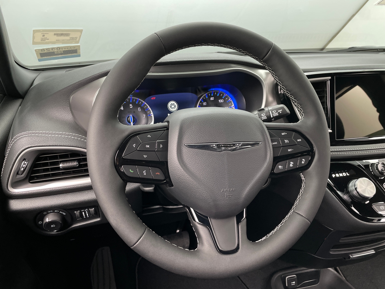 Thumbnail: 2026 Chrysler Pacifica - 4