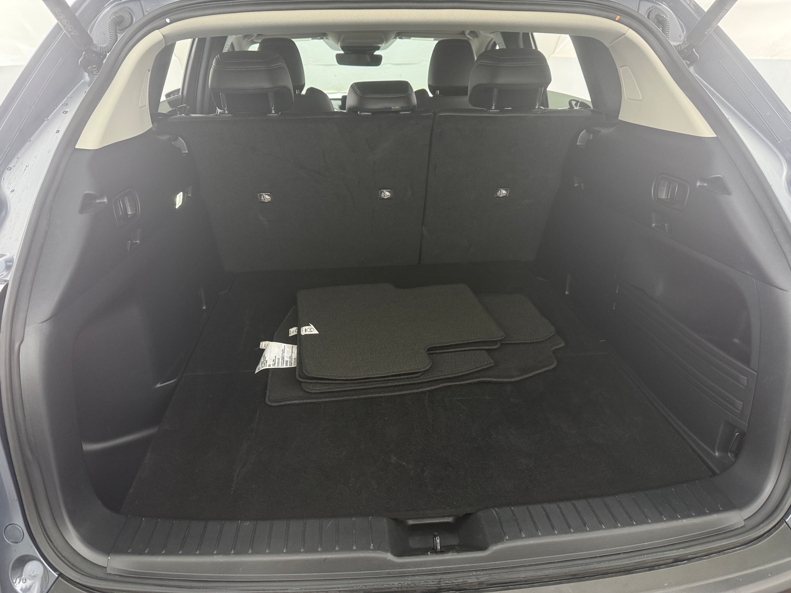 Thumbnail: 2025 Mazda CX-50 - 6