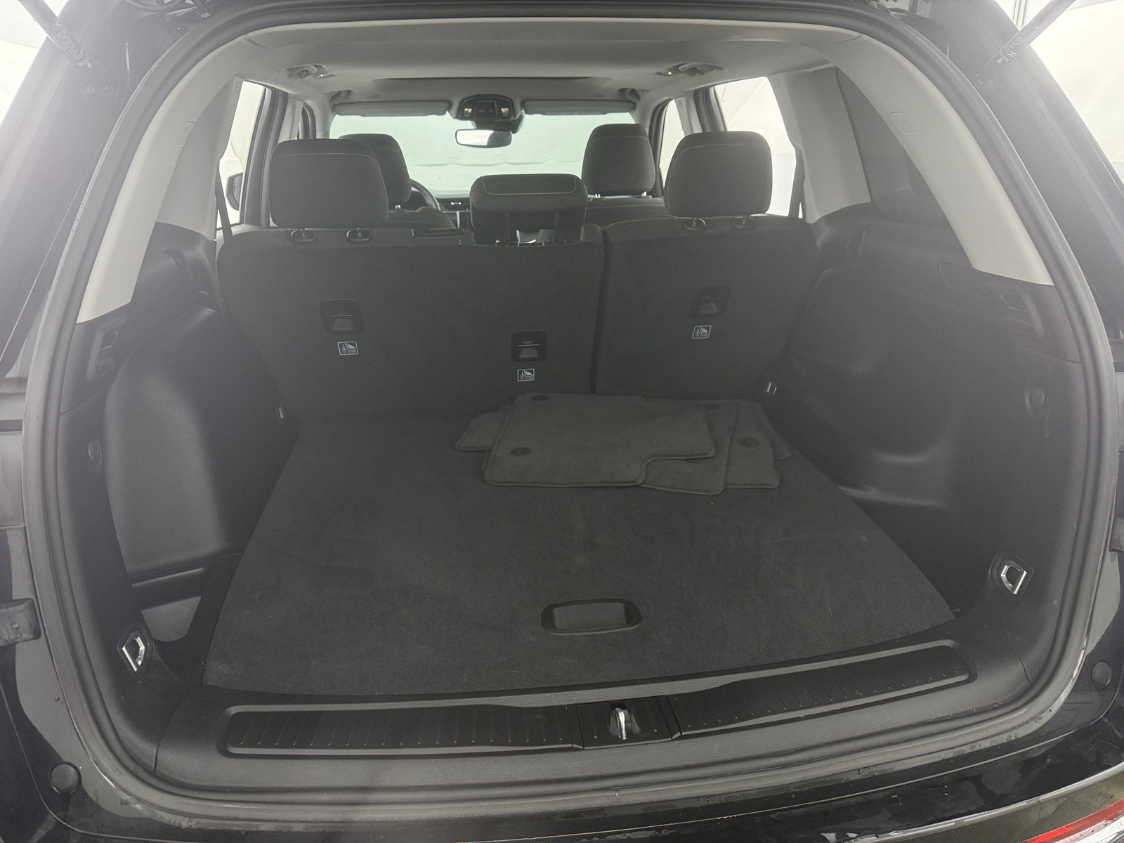 Thumbnail: 2023 Jeep Grand Cherokee - 7