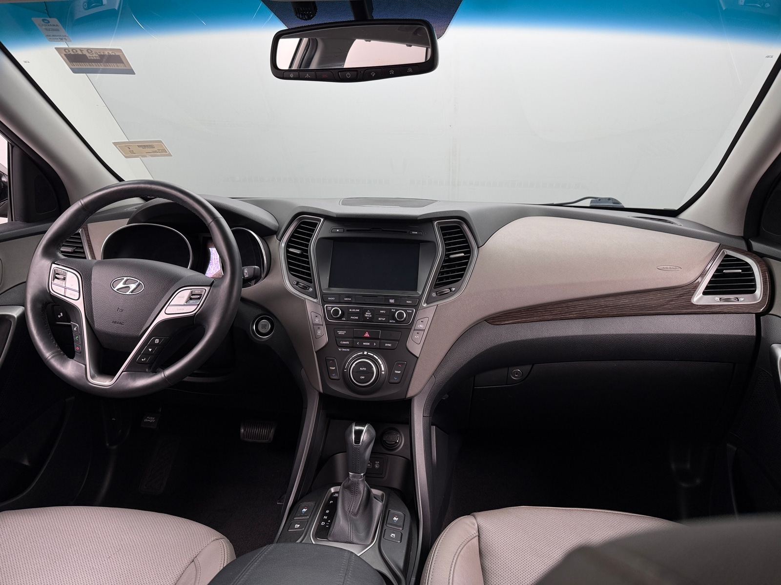 Thumbnail: 2017 Hyundai Santa Fe - 2