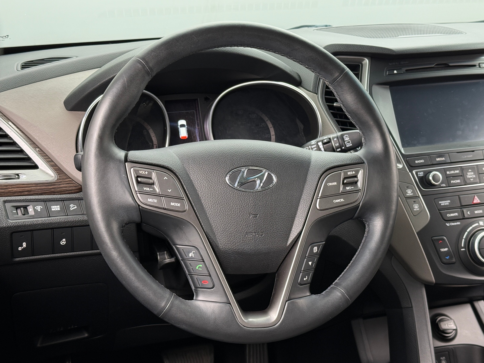 Thumbnail: 2017 Hyundai Santa Fe - 4