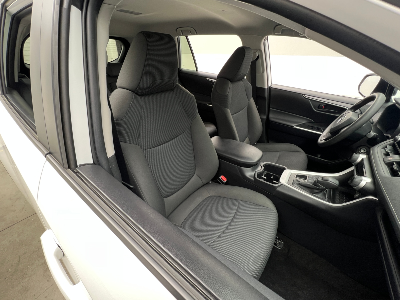 Thumbnail: 2025 Toyota RAV4 - 2