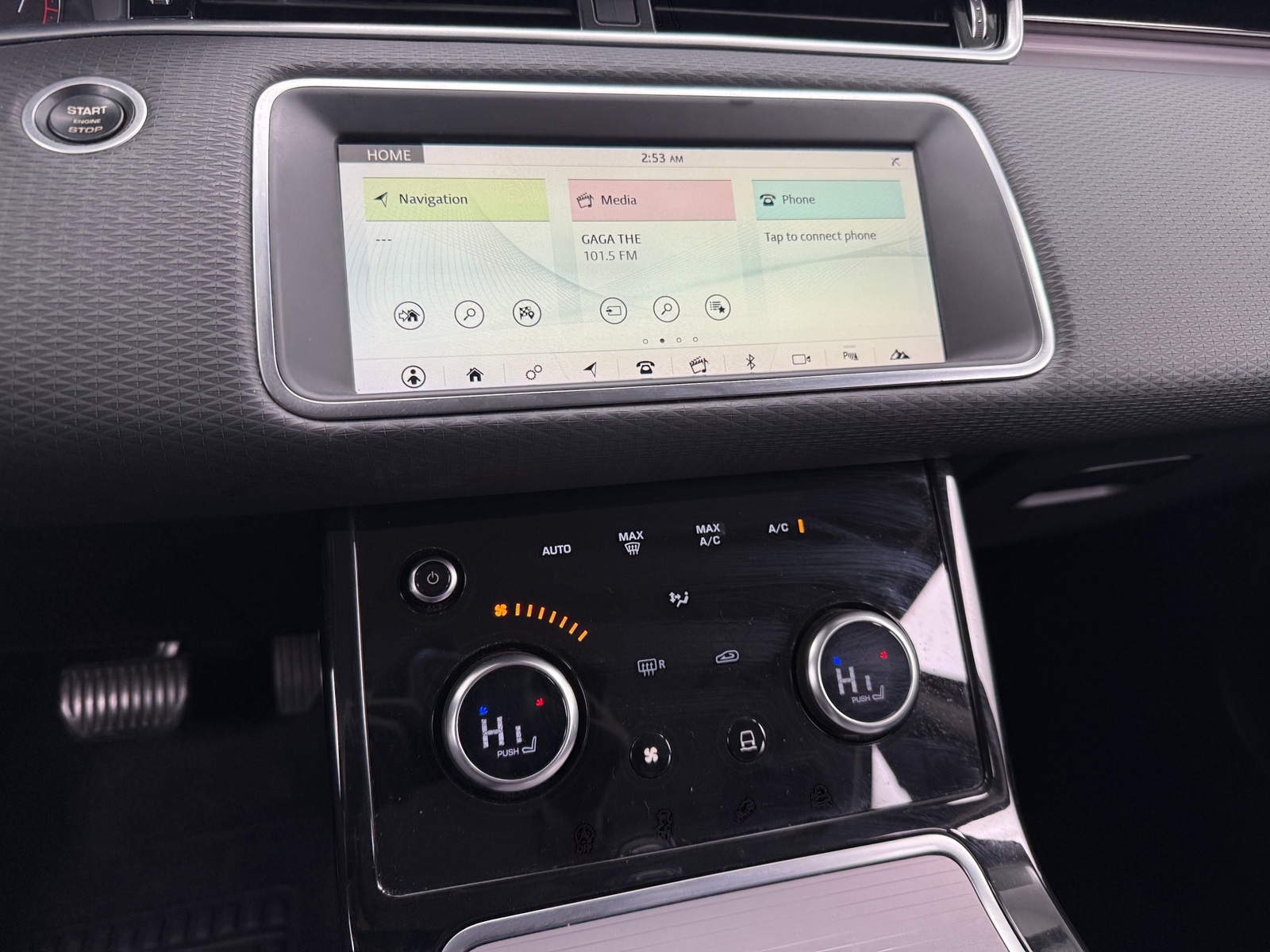 Thumbnail: 2020 Land Rover Range Rover Evoque - 3