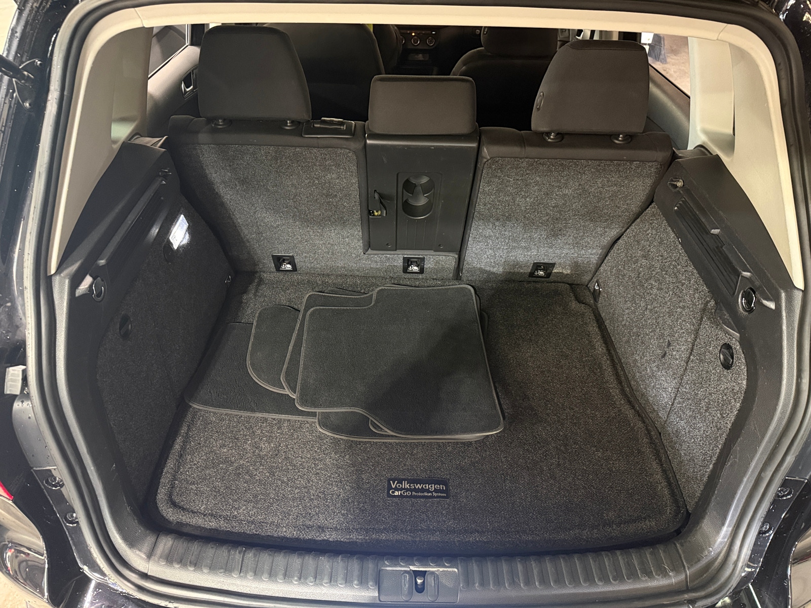 Thumbnail: 2013 Volkswagen Tiguan - 7