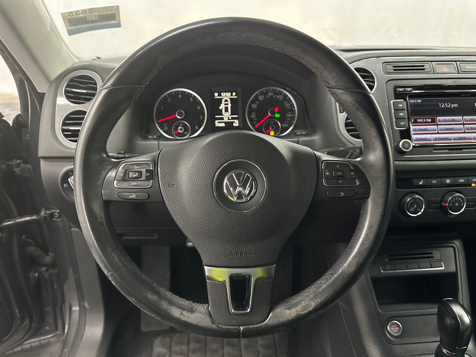 Thumbnail: 2014 Volkswagen Tiguan - 5