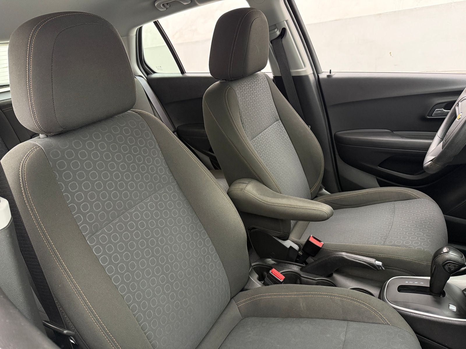 Thumbnail: 2018 Chevrolet Trax - 2