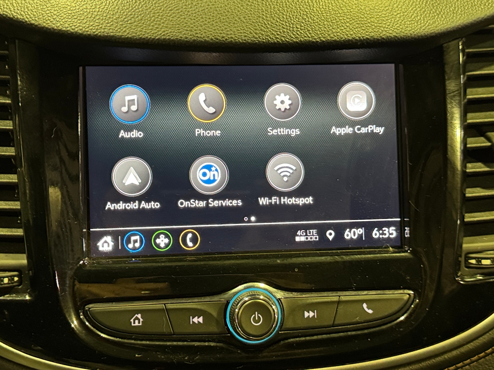 Thumbnail: 2018 Chevrolet Trax - 4