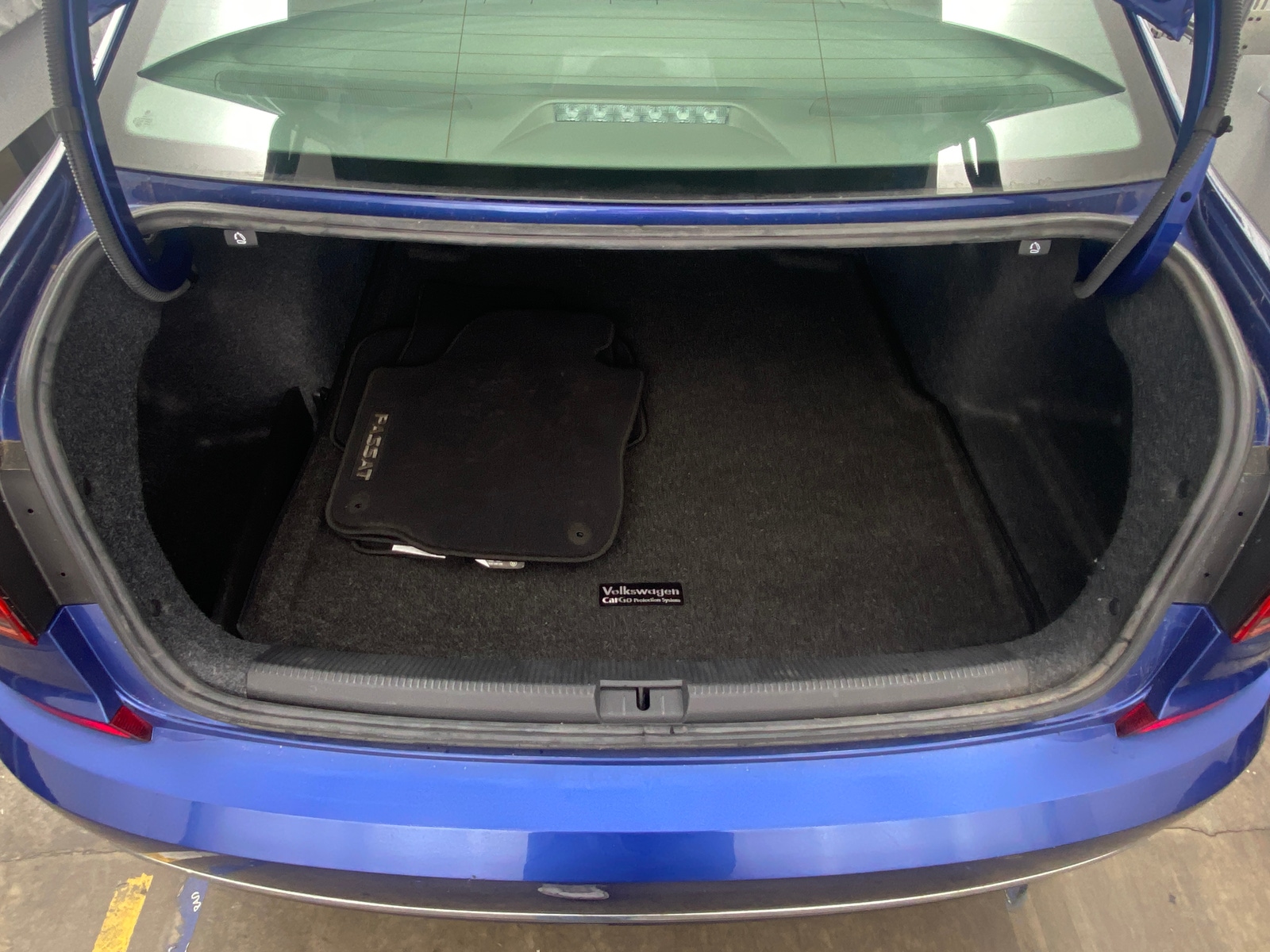 Thumbnail: 2017 Volkswagen Passat - 6