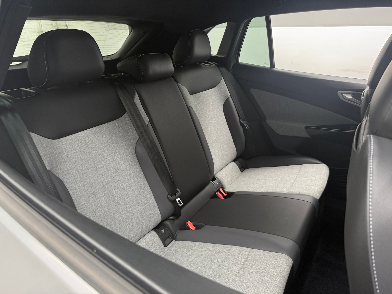 Thumbnail: 2023 Volkswagen ID.4 - 6