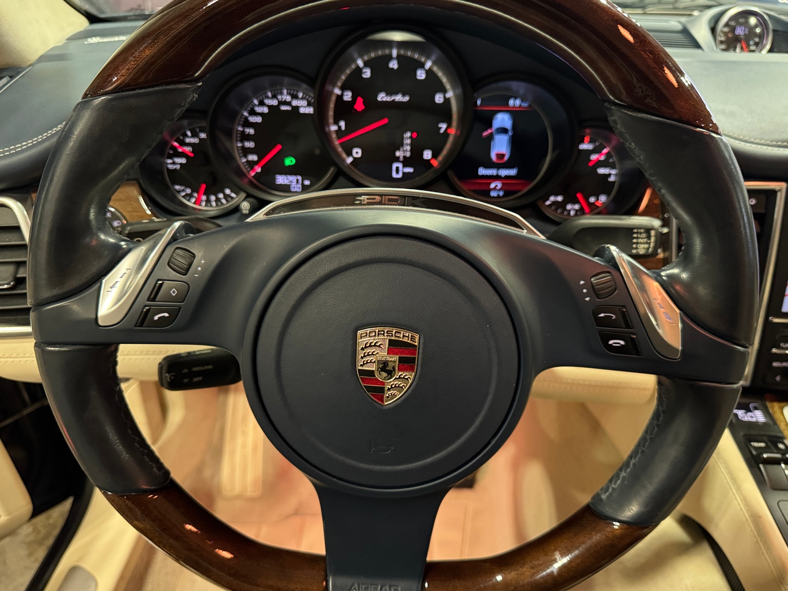 Thumbnail: 2011 Porsche Panamera - 4