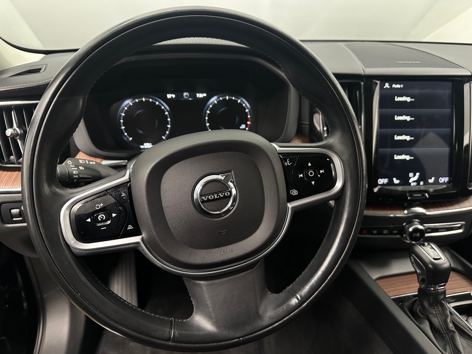 Thumbnail: 2019 Volvo XC60 - 4