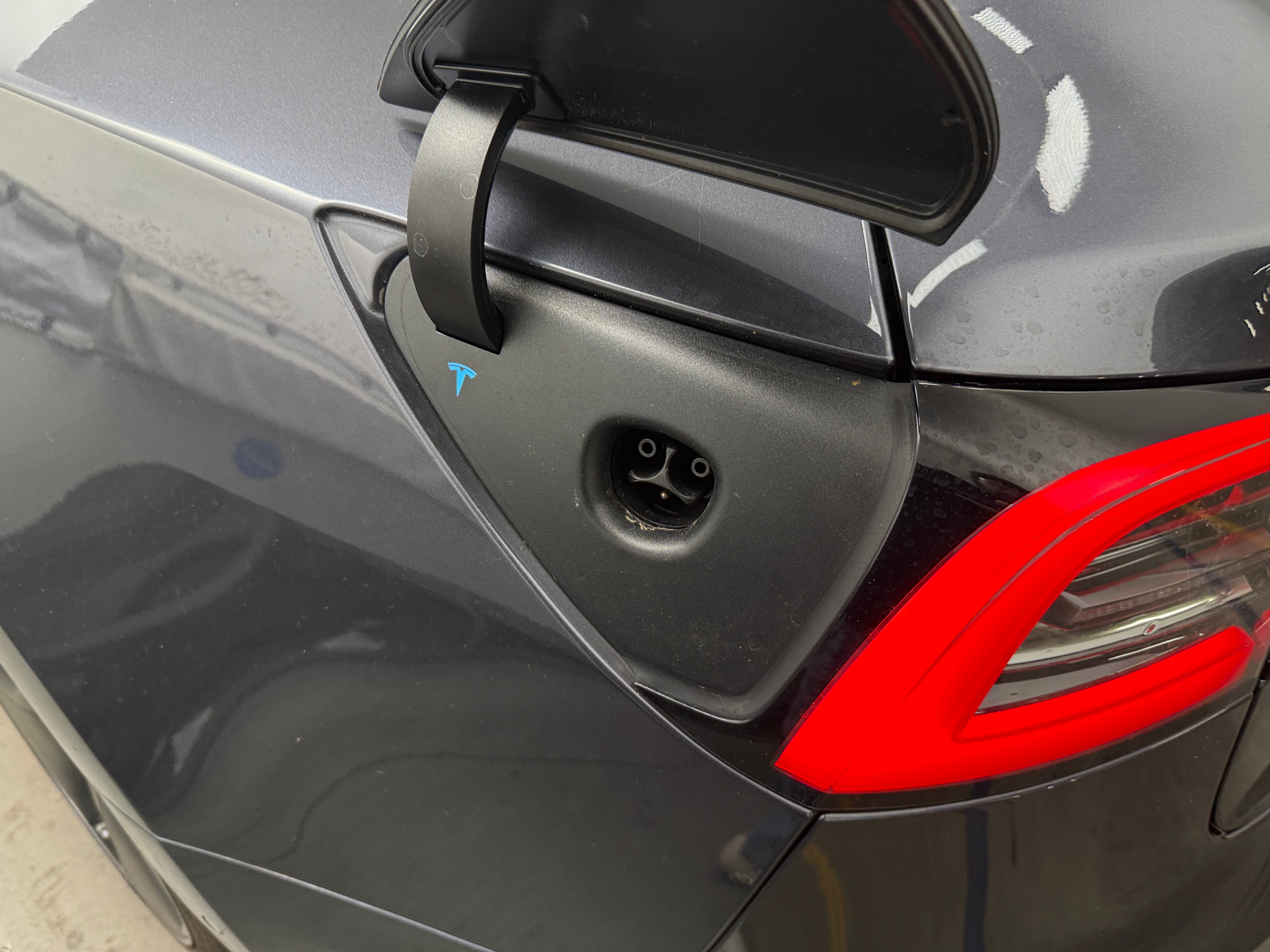 Used 2018 Tesla Model 3 Long Range Dual Motor with VIN 5YJ3E1EB5JF119566 for sale in Oak Creek, WI