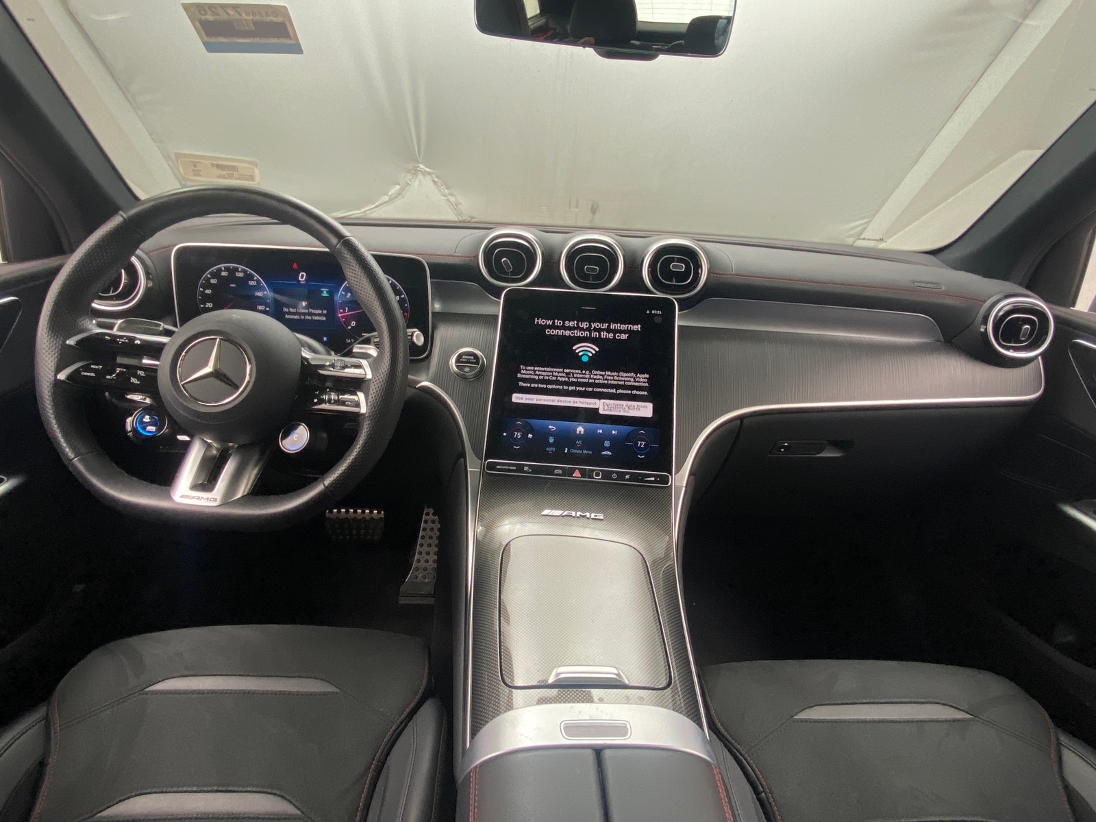 Thumbnail: 2025 Mercedes-Benz GLC - 2