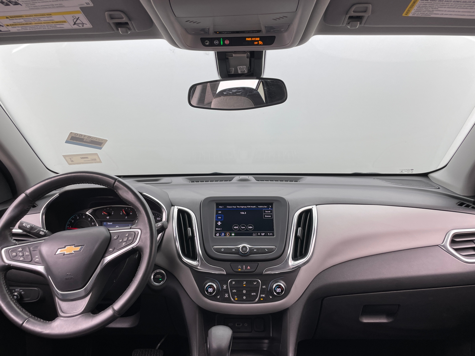 Thumbnail: 2022 Chevrolet Equinox - 3