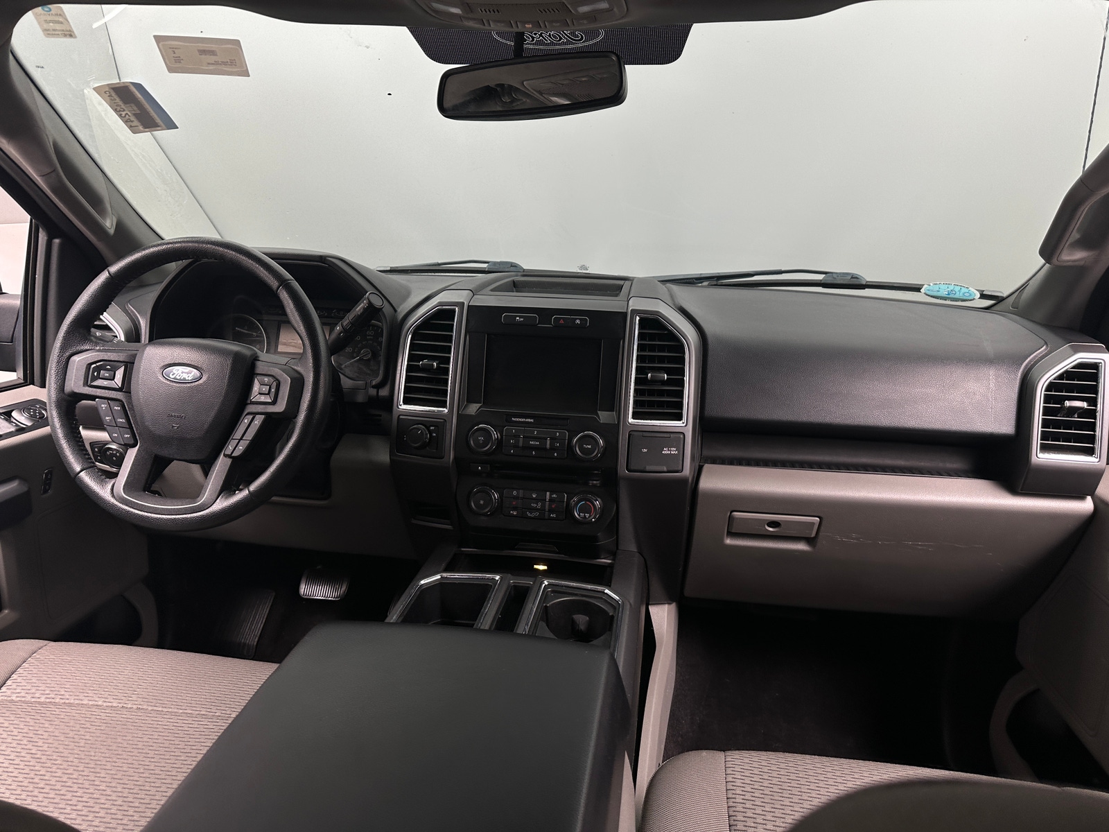 Thumbnail: 2015 Ford Econoline - 3