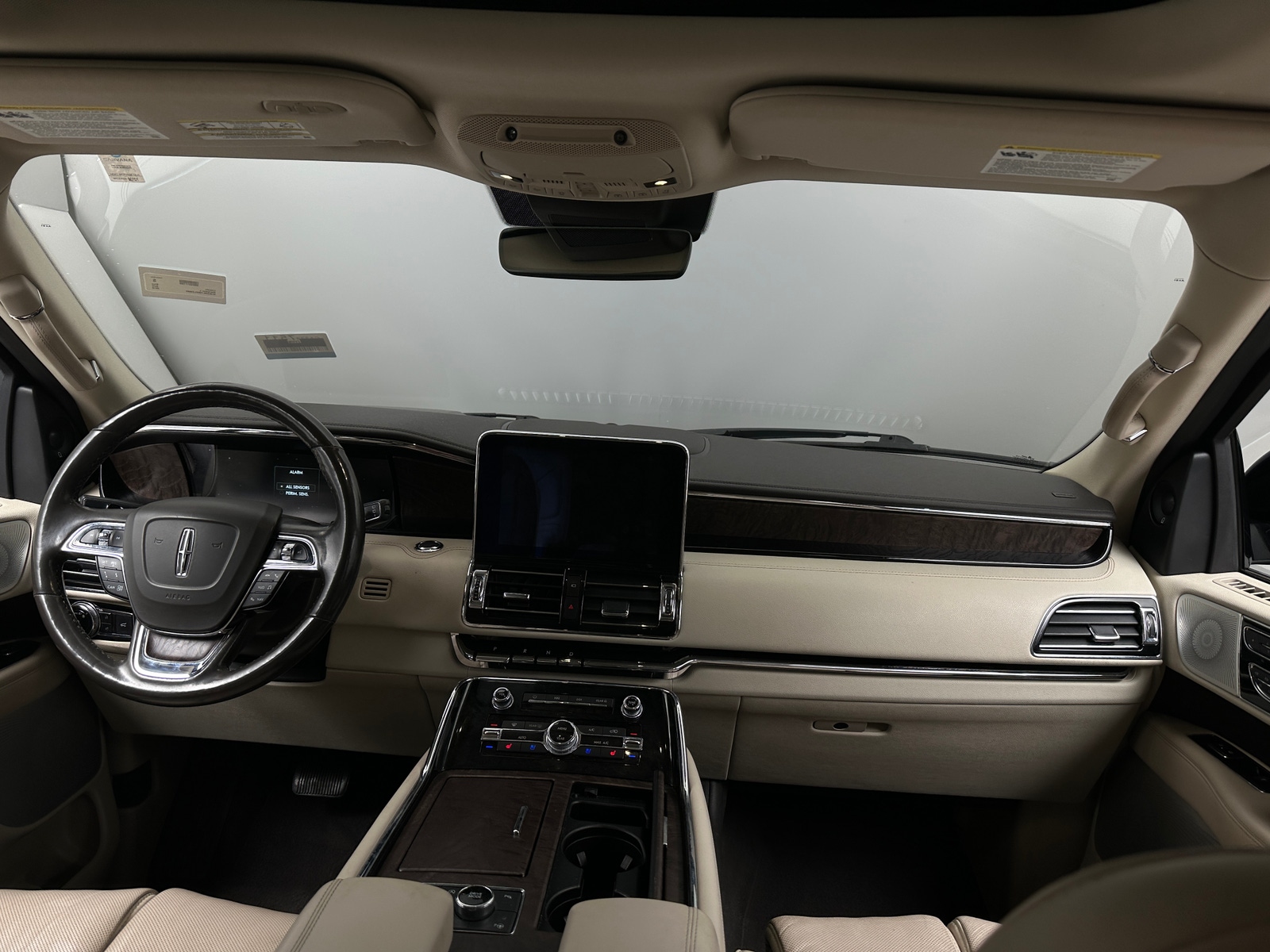 Thumbnail: 2019 Lincoln Navigator L - 2