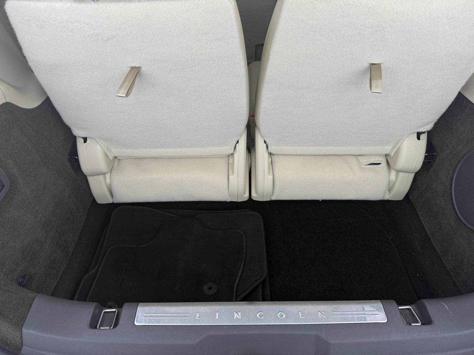 Thumbnail: 2017 Lincoln MKT - 6