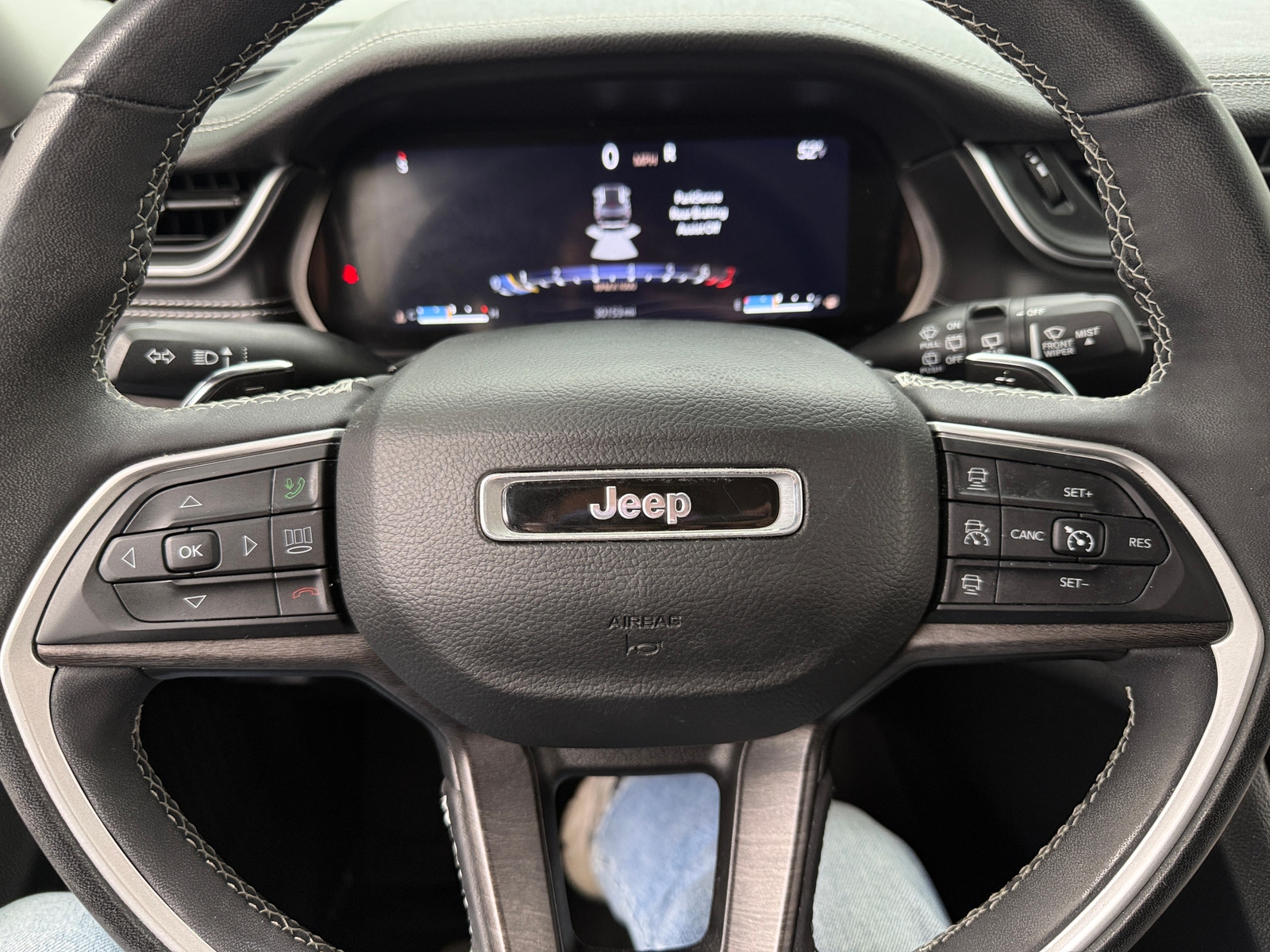 Thumbnail: 2023 Jeep Grand Cherokee - 4