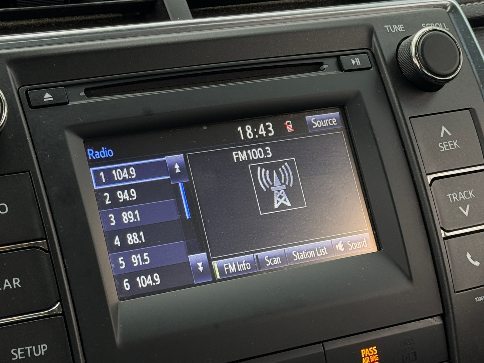 Thumbnail: 2016 Toyota Camry - 4