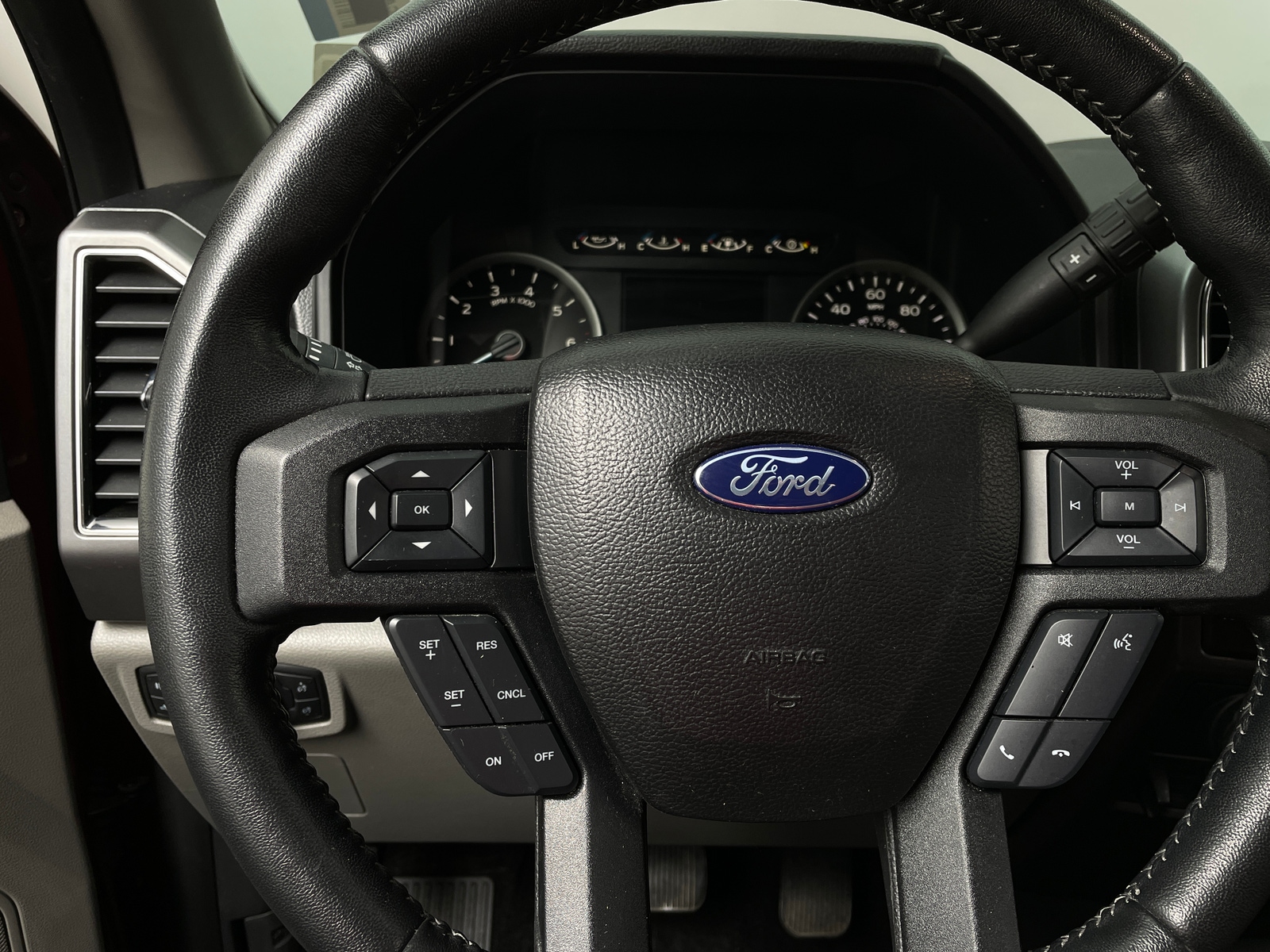 Thumbnail: 2017 Ford Econoline - 5