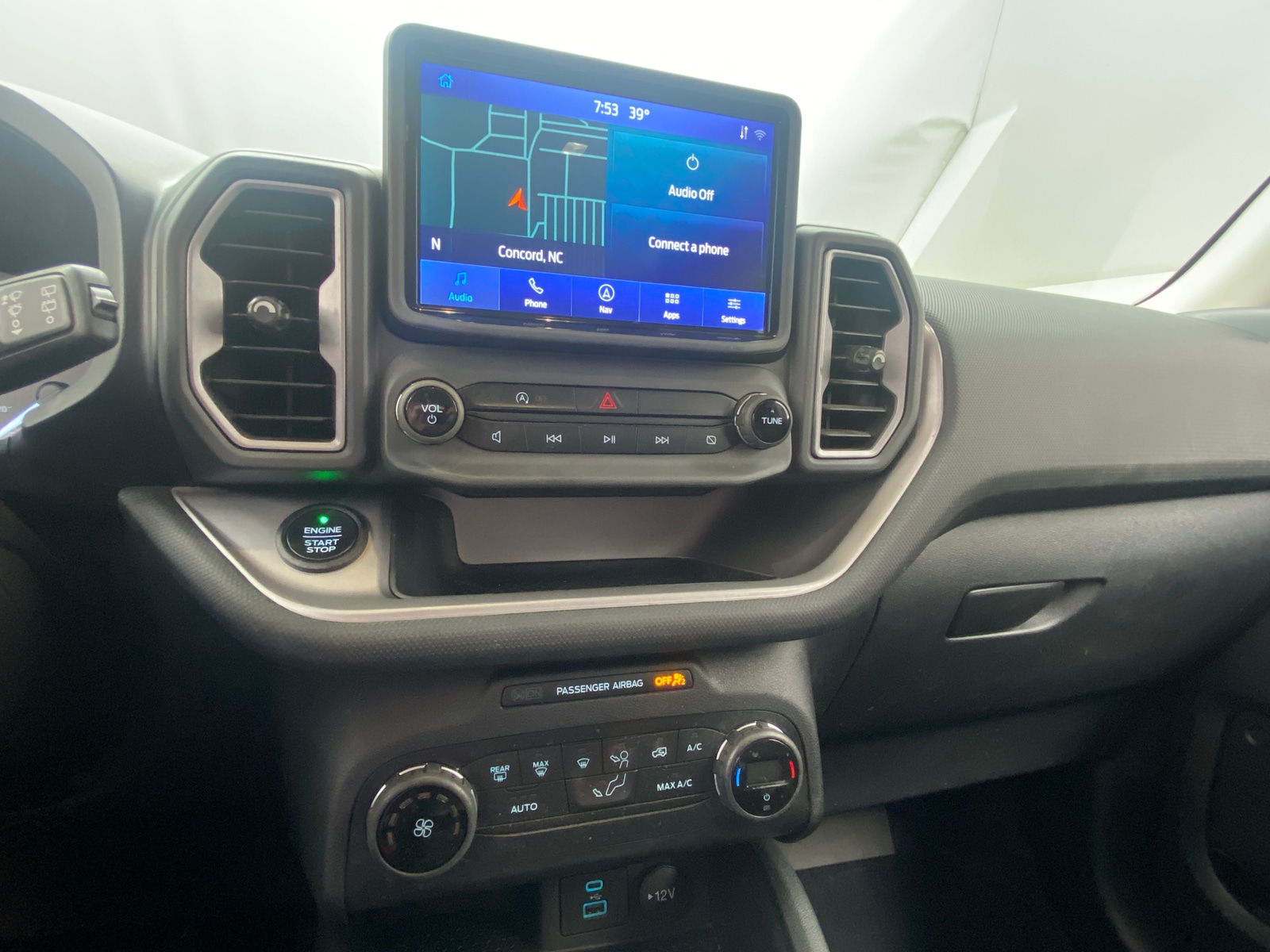 Thumbnail: 2021 Ford Bronco Sport - 4