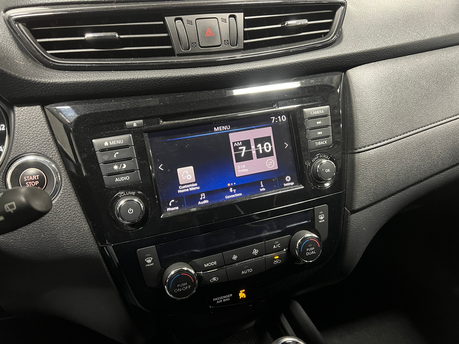 Thumbnail: 2019 Nissan Rogue - 4