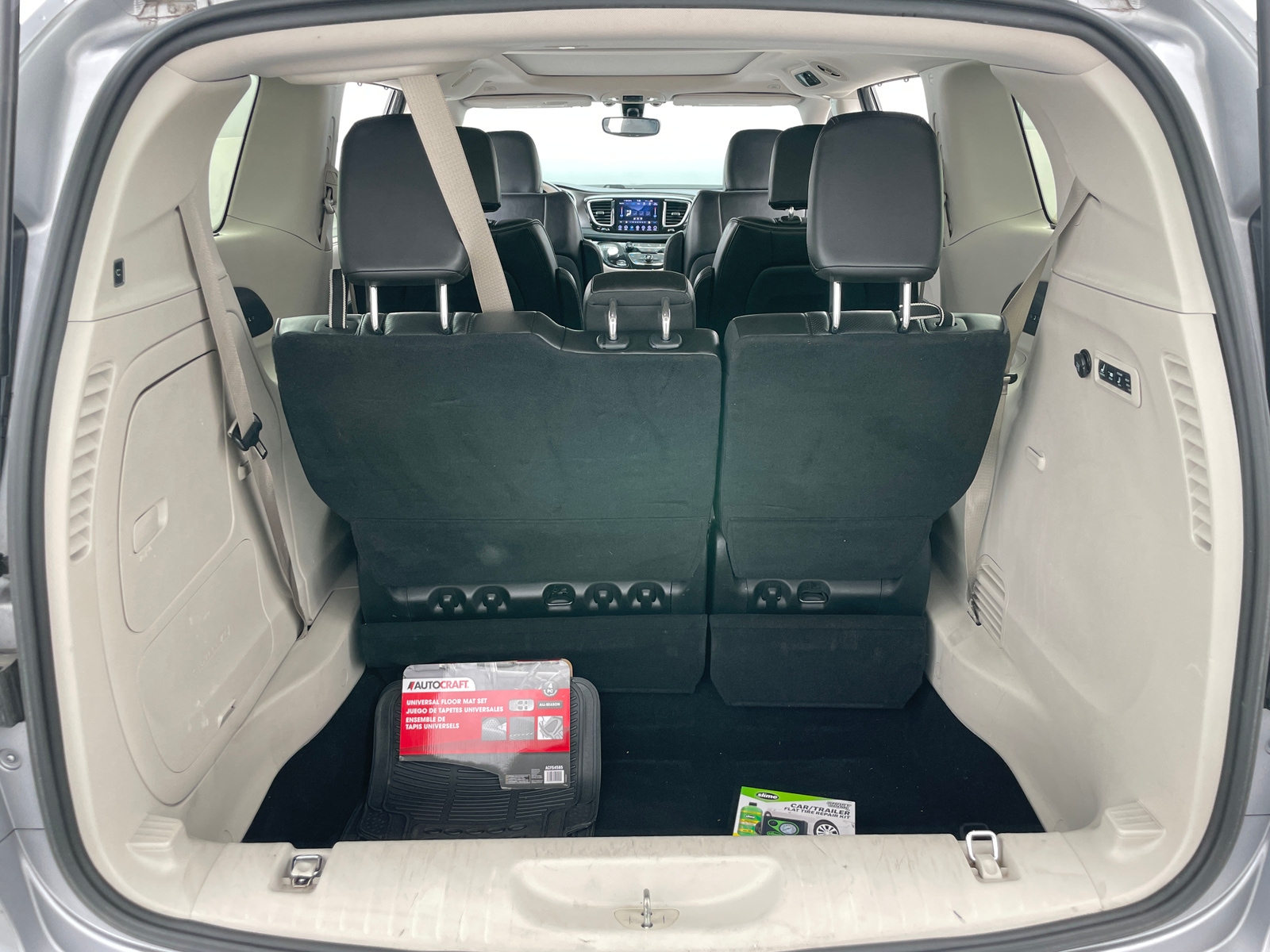 Thumbnail: 2018 Chrysler Pacifica - 6