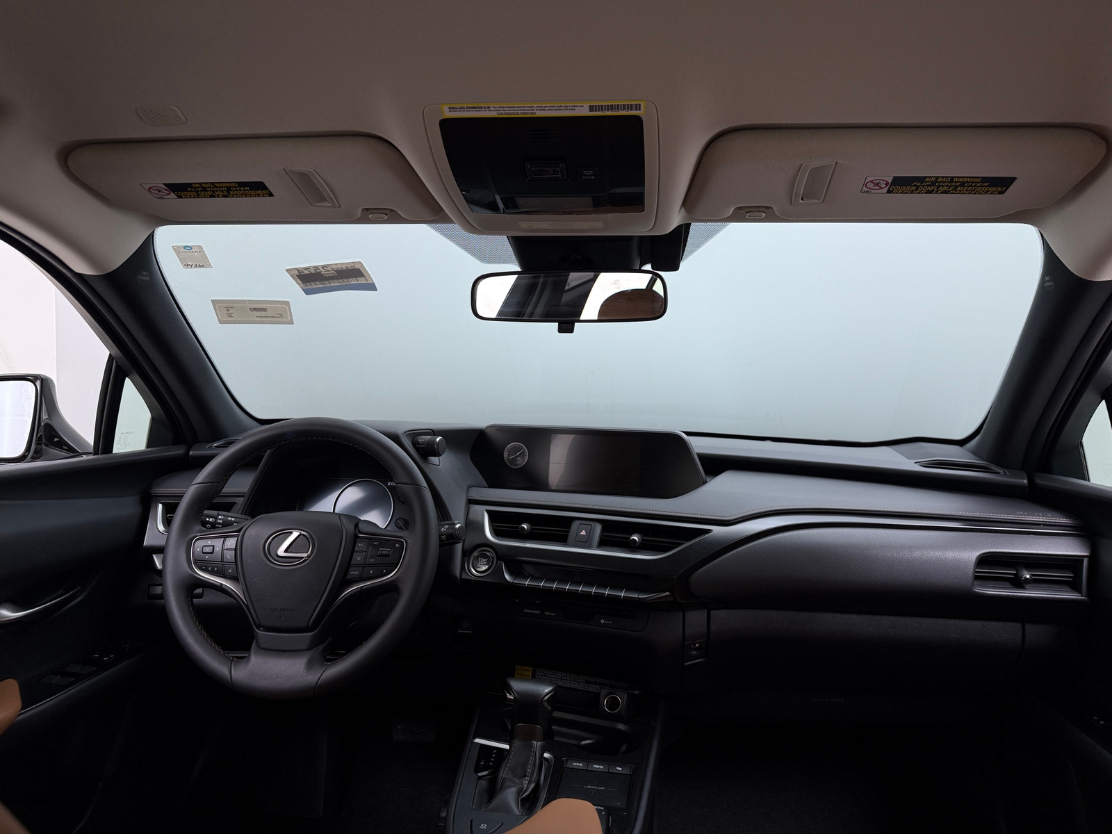 Thumbnail: 2021 Lexus UX - 2