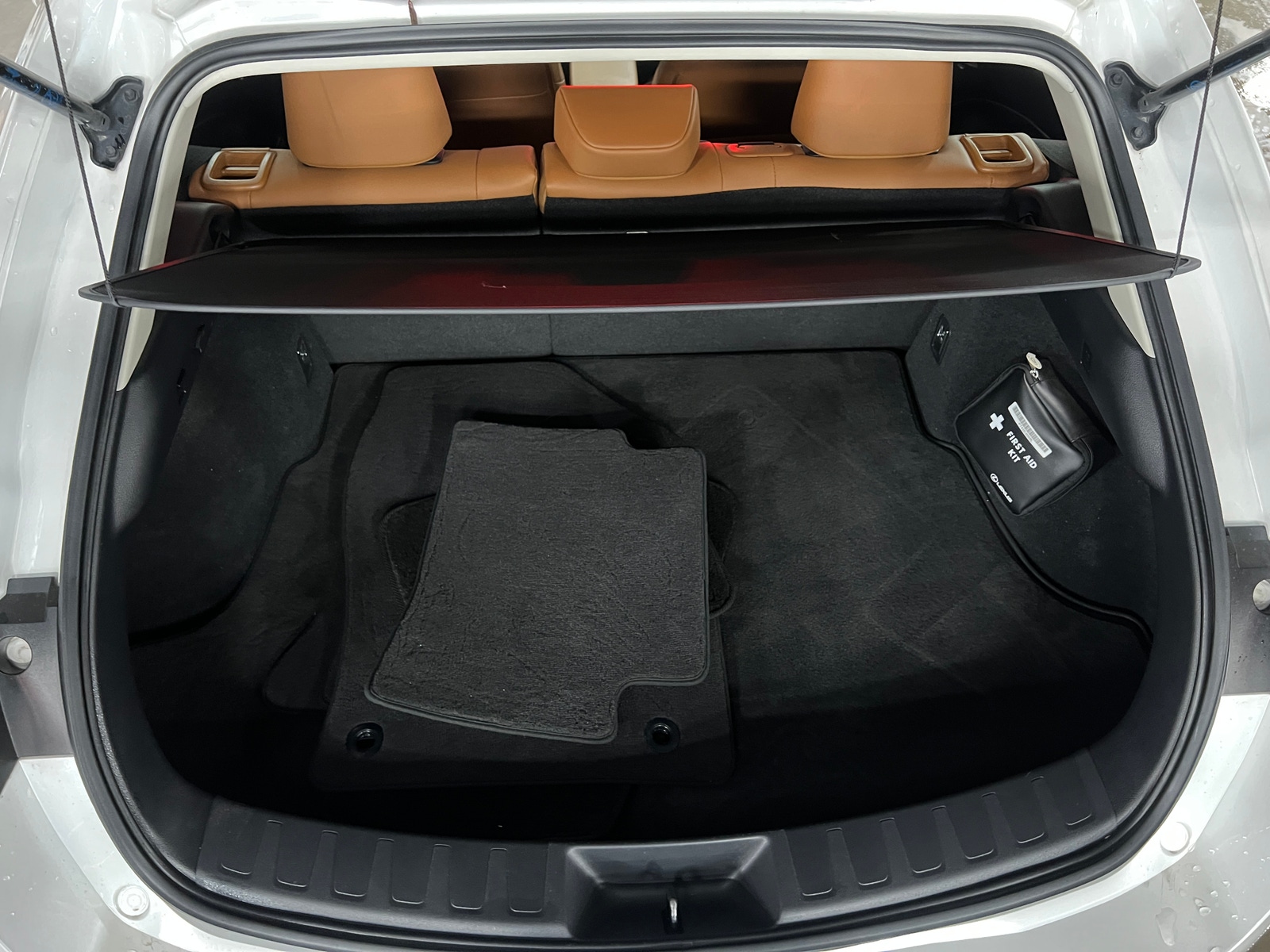 Thumbnail: 2021 Lexus UX - 6