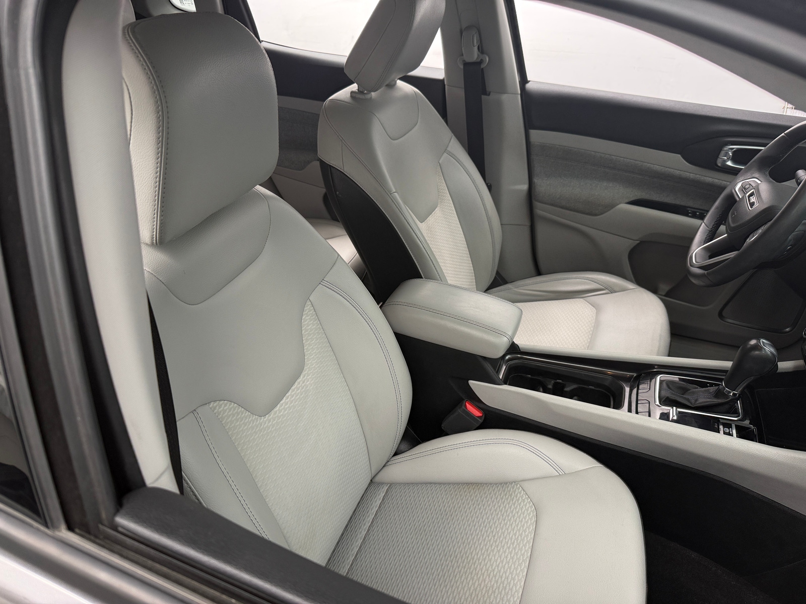 Thumbnail: 2022 Jeep Compass - 2