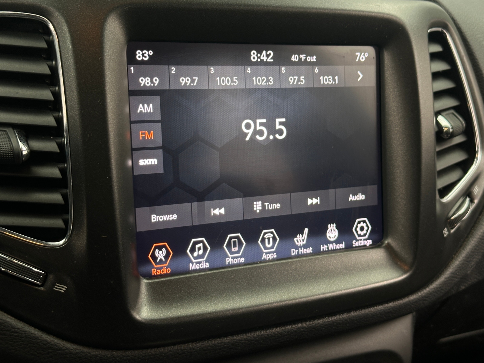 Thumbnail: 2017 Jeep Compass - 4