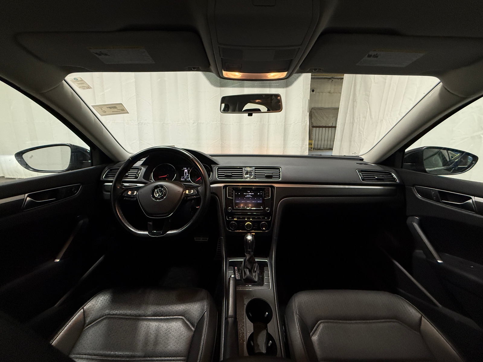 Thumbnail: 2017 Volkswagen Passat - 2