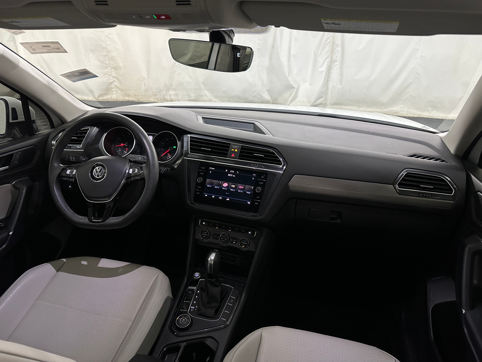 Thumbnail: 2020 Volkswagen Tiguan - 2