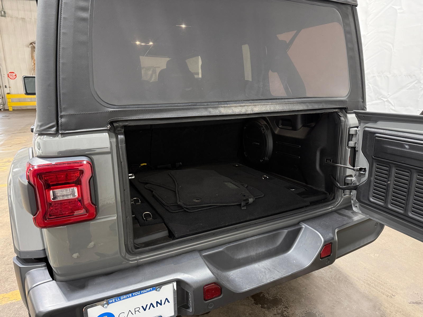 Thumbnail: 2023 Jeep Wrangler - 6