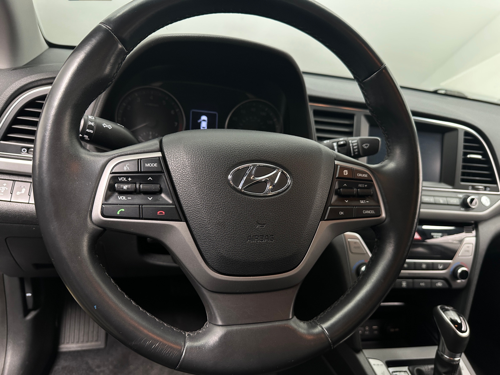 Thumbnail: 2017 Hyundai Elantra - 4