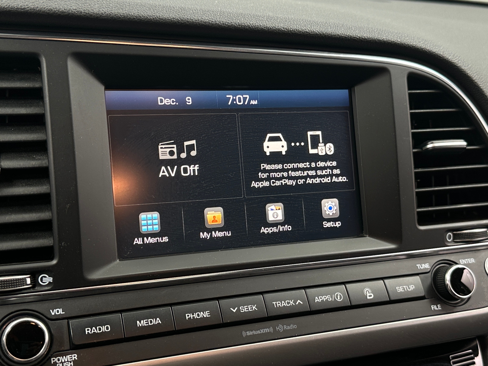 Thumbnail: 2017 Hyundai Elantra - 3