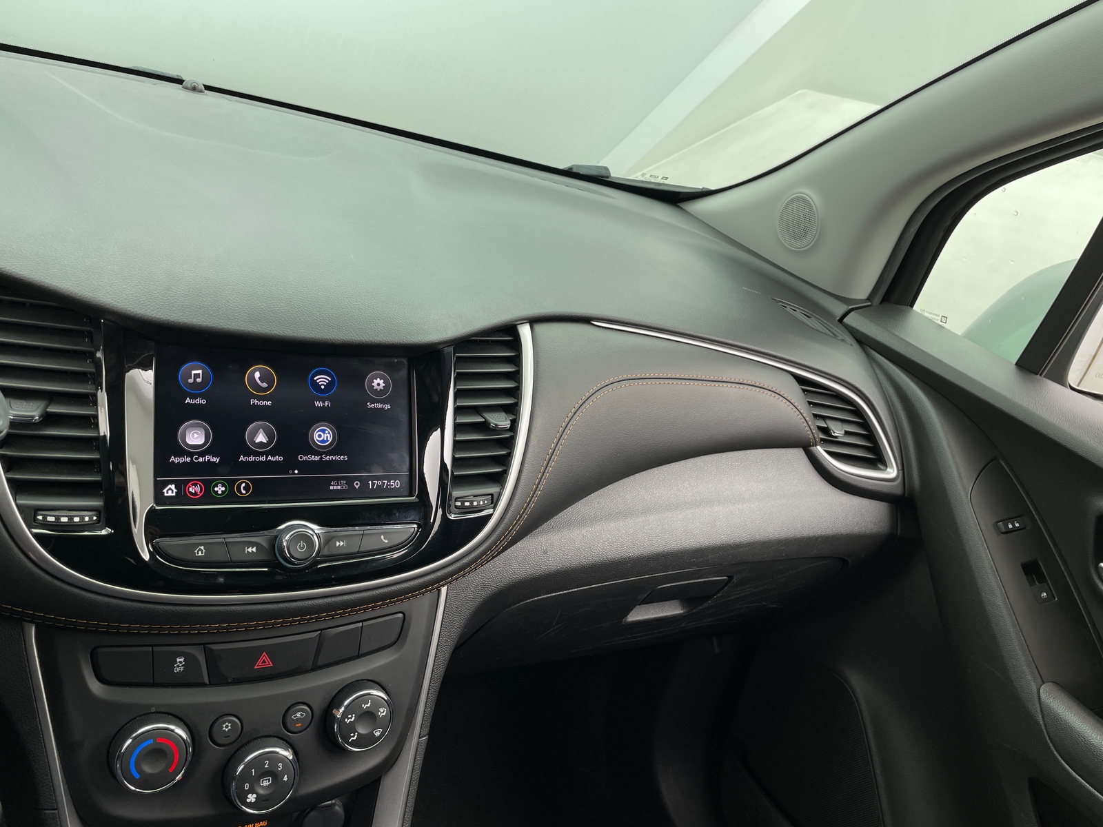 Thumbnail: 2020 Chevrolet Trax - 4