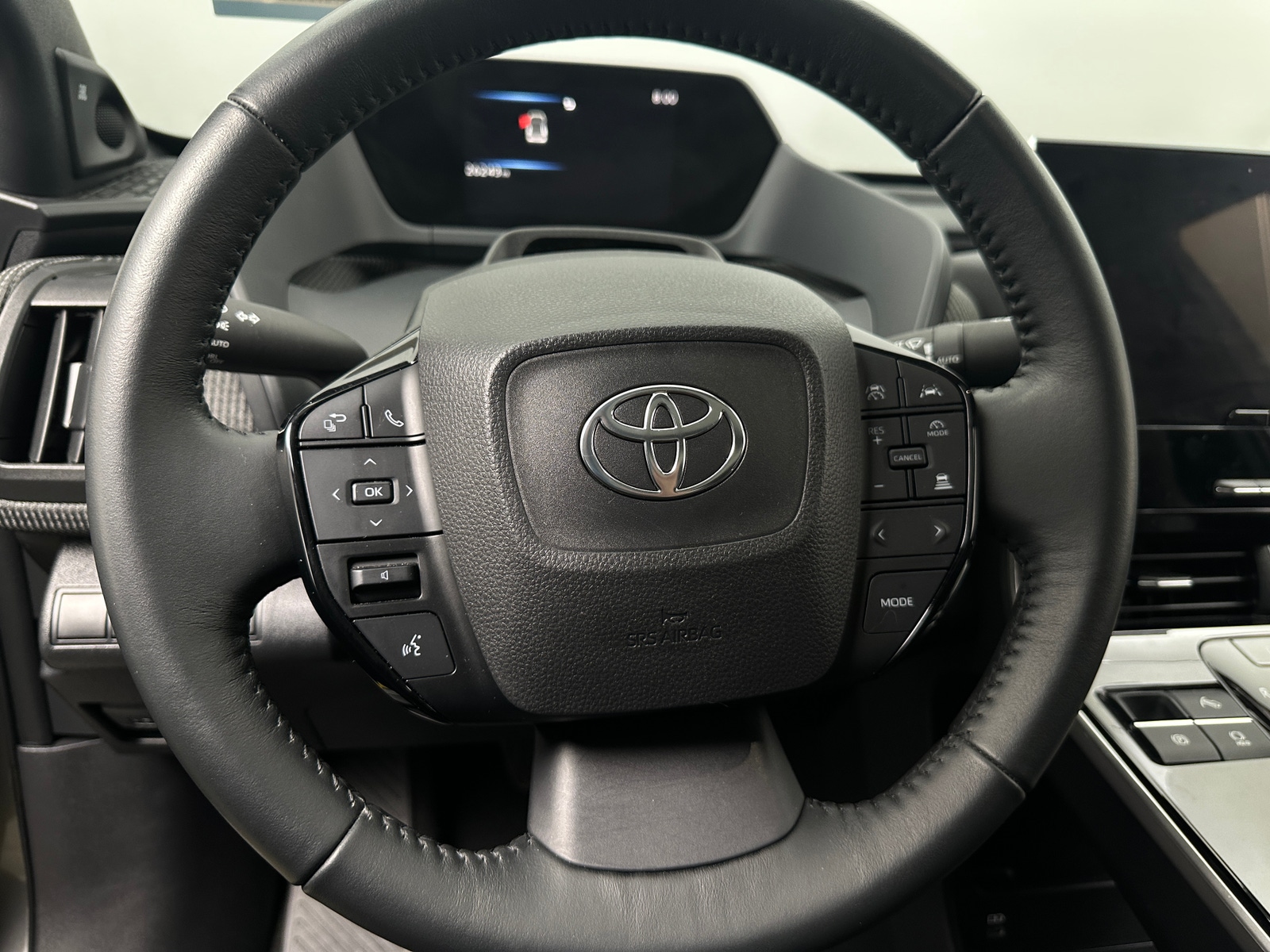 Thumbnail: 2024 Toyota bZ4X - 4