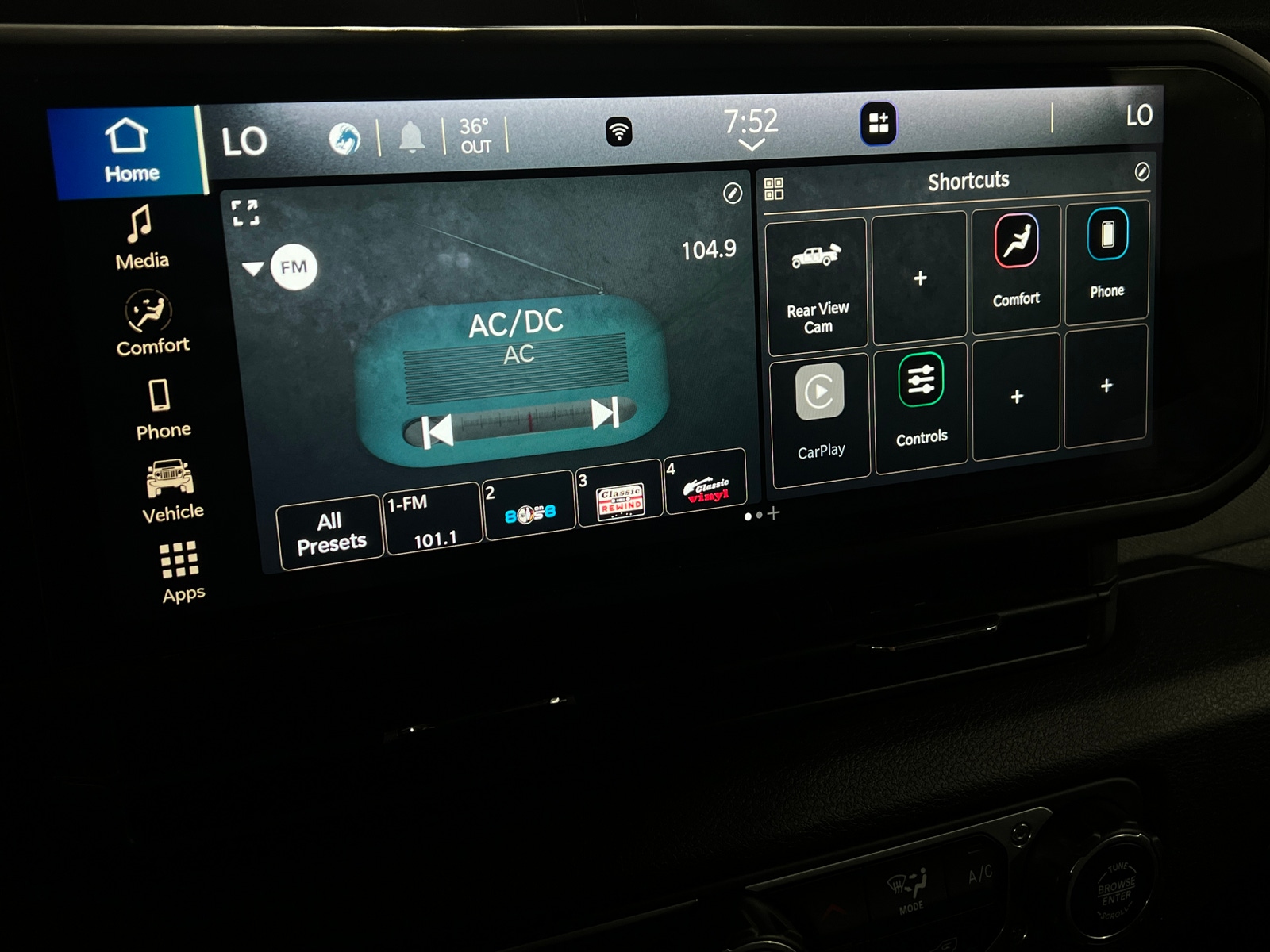 Thumbnail: 2024 Jeep Gladiator - 4