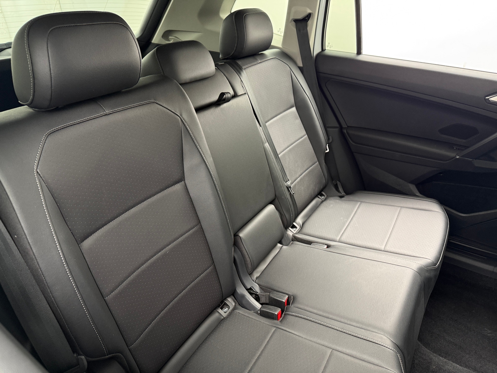 Thumbnail: 2018 Volkswagen Tiguan - 5